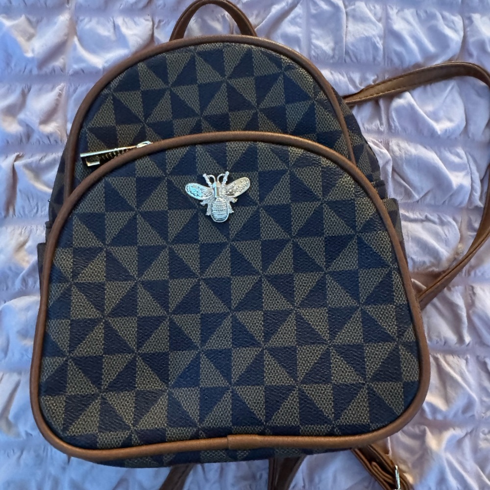 Geometric Patterned Backpack with Bee Accent